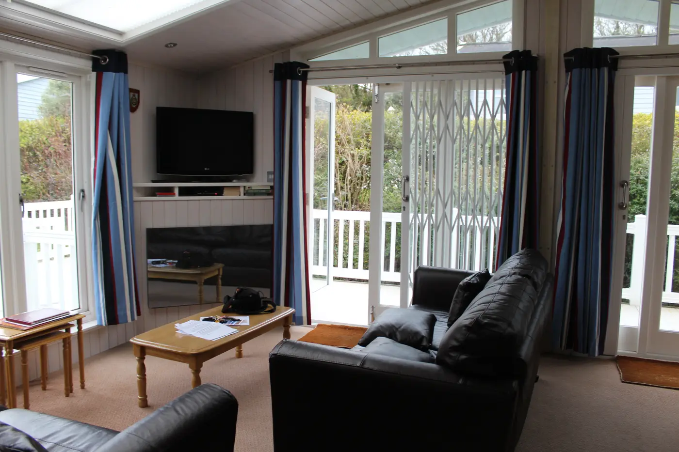slider image 1