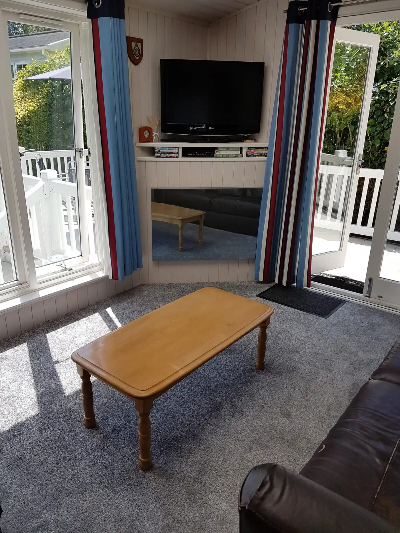 slider image 1